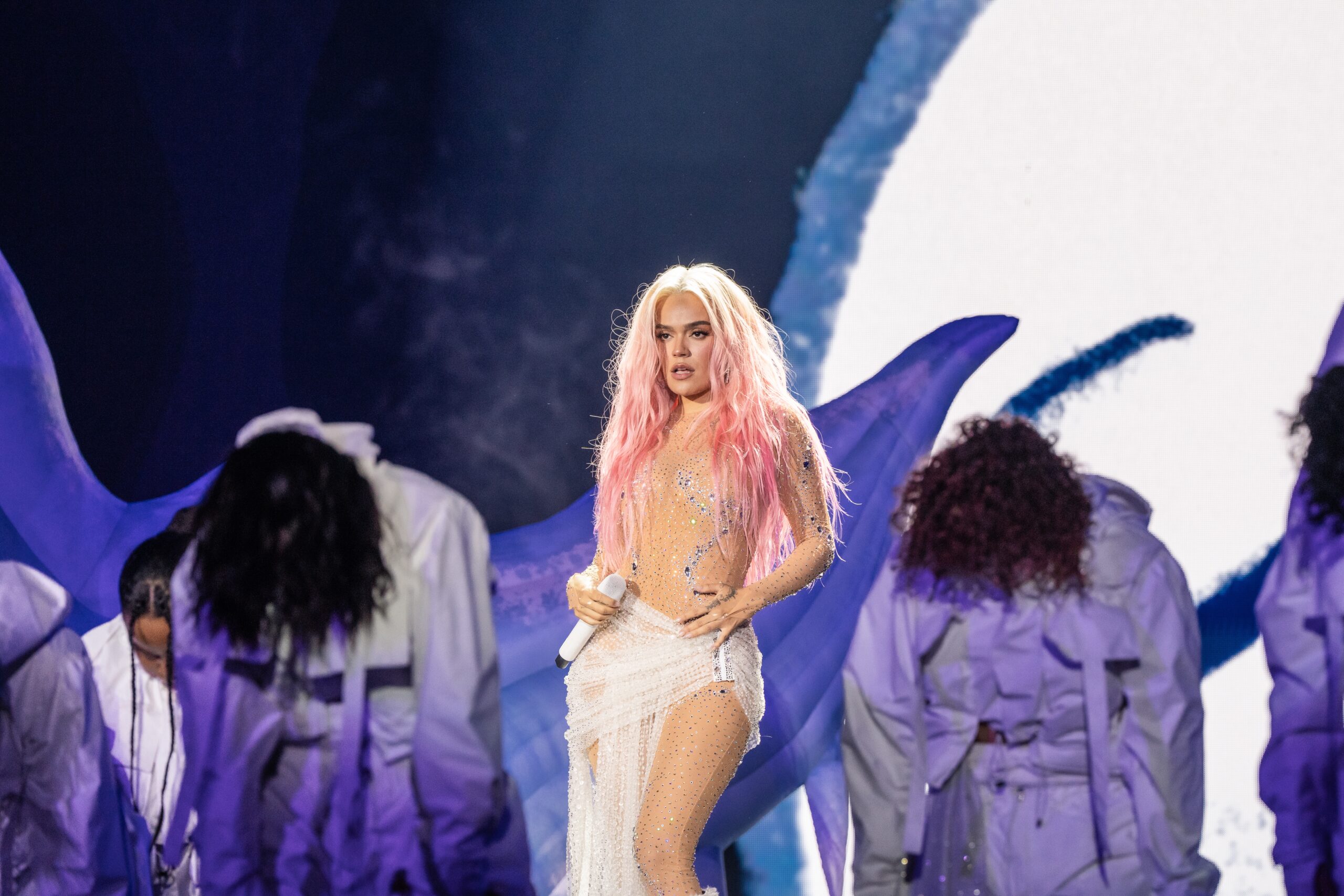 karol-g-kicks-off-ma-ana-ser-bonito-tour-with-epic-show-in-las-vegas